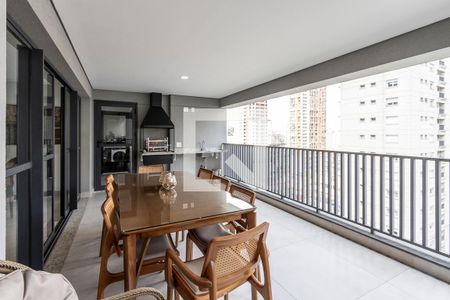 Apartamento à venda com 150m², 3 quartos e 2 vagasVaranda