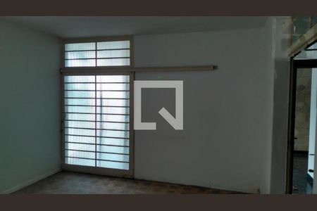 Casa à venda com 4 quartos, 270m² em Vila Itapura, Campinas