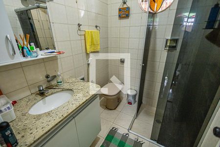 Casa para alugar com 78m², 2 quartos e 2 vagasBanheiro