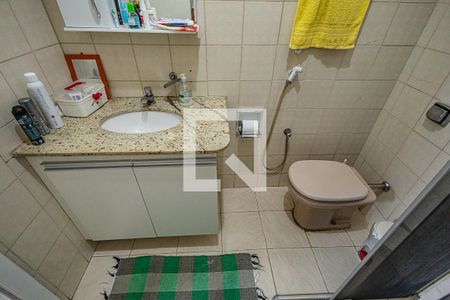 Casa para alugar com 78m², 2 quartos e 2 vagasBanheiro
