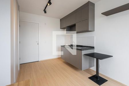 Cozinha de apartamento para alugar com 1 quarto, 25m² em Pinheiros, São Paulo