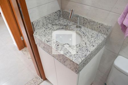 Banheiro de apartamento para alugar com 2 quartos, 45m² em Chora Menino, São Paulo
