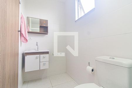 Banheiro de kitnet/studio para alugar com 1 quarto, 34m² em Alto da Glória, Curitiba