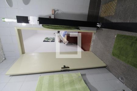 Casa à venda com 367m², 5 quartos e 6 vagasBanheiro da Suíte 