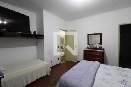 Casa à venda com 367m², 5 quartos e 6 vagasSuíte 