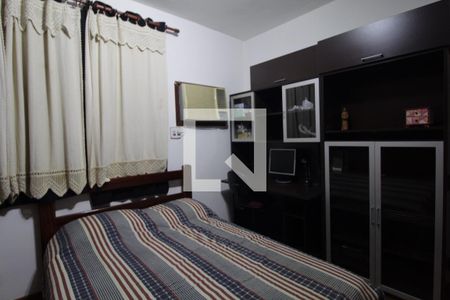 Casa à venda com 367m², 5 quartos e 6 vagasQuarto/Anexo