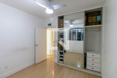 Quarto 1 de casa para alugar com 6 quartos, 300m² em Cachoeirinha, Belo Horizonte