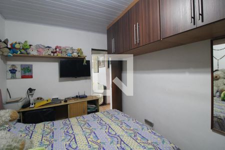 Quarto 1 de casa para alugar com 2 quartos, 60m² em Jardim Guarapiranga, São Paulo