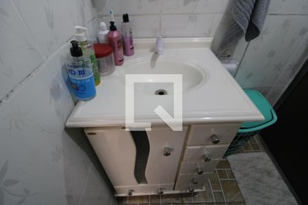 Casa para alugar com 60m², 2 quartos e 1 vagaPia banheiro 1