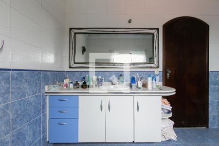 Casa para alugar com 390m², 3 quartos e 6 vagasDetalhe banheiro