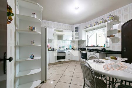 Casa para alugar com 390m², 3 quartos e 6 vagasCozinha