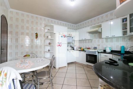 Casa para alugar com 390m², 3 quartos e 6 vagasCozinha