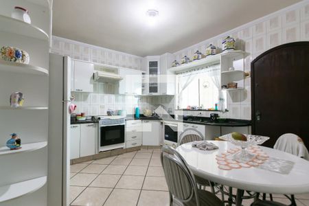 Casa para alugar com 390m², 3 quartos e 6 vagasCozinha