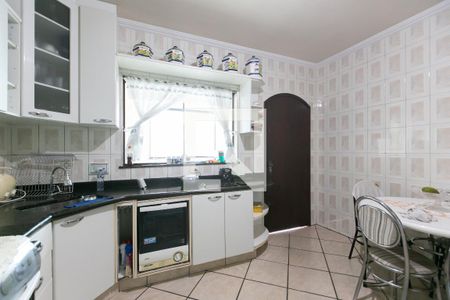 Casa para alugar com 390m², 3 quartos e 6 vagasCozinha