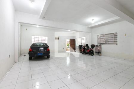 Casa para alugar com 390m², 3 quartos e 6 vagasGaragem 