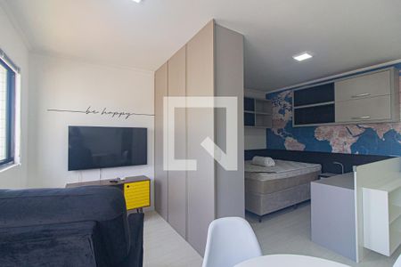 Sala/Quarto de kitnet/studio para alugar com 1 quarto, 27m² em Centro, Curitiba