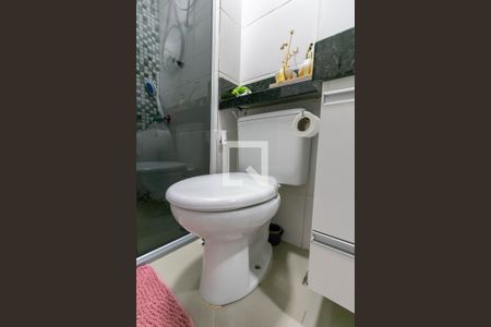 Apartamento à venda com 55m², 2 quartos e 1 vaga Apartamento à venda com 55m², 2 quartos e 1 vagaBanheiro Social