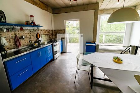 Casa à venda com 210m², 4 quartos e 2 vagasCozinha - Armários