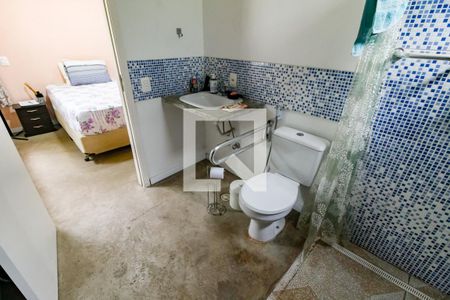 Casa à venda com 210m², 4 quartos e 2 vagasBanheiro da Suíte 1