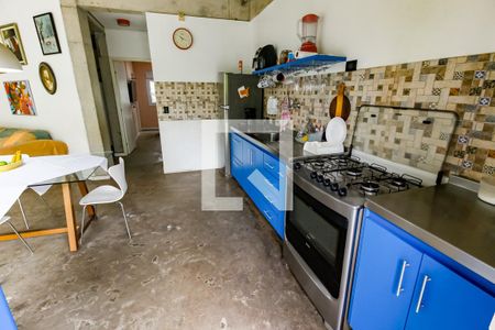 Casa à venda com 210m², 4 quartos e 2 vagasCozinha - Armários