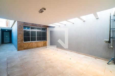 Casa para alugar com 204m², 3 quartos e 2 vagas Casa para alugar com 204m², 3 quartos e 2 vagasÁrea Externa