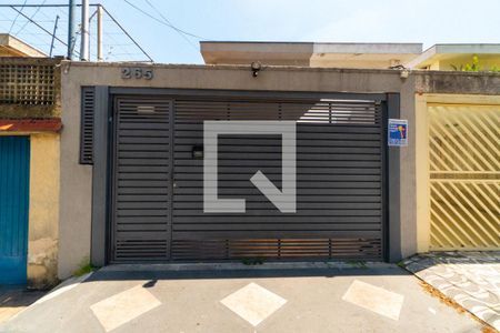 Casa para alugar com 204m², 3 quartos e 2 vagas Casa para alugar com 204m², 3 quartos e 2 vagasFachada
