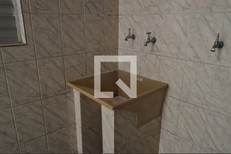 Casa para alugar com 50m², 1 quarto e sem vagaÁrea de Serviço