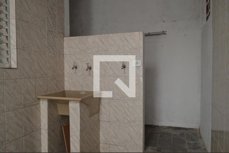 Casa para alugar com 50m², 1 quarto e sem vagaÁrea de Serviço