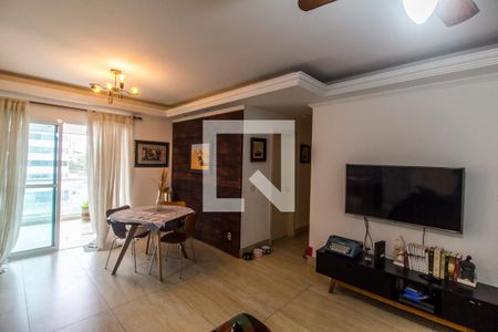 Sala de TV de apartamento à venda com 2 quartos, 75m² em Empresarial 18 do Forte, Barueri