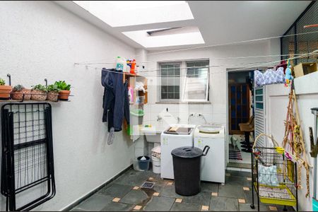 Casa à venda com 200m², 3 quartos e 2 vagasÁrea de Serviço