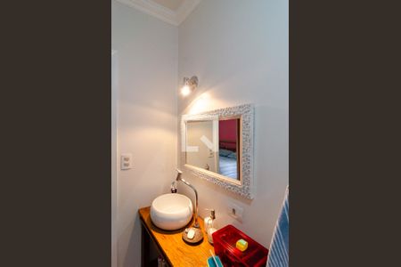 Casa à venda com 200m², 3 quartos e 2 vagasBanheiro da Suíte 2