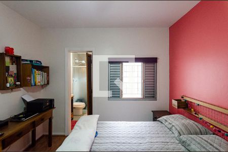 Casa à venda com 200m², 3 quartos e 2 vagasSuíte 2