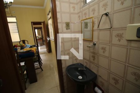 Casa à venda com 329m², 5 quartos e 3 vagasBanheiro da Suíte 2
