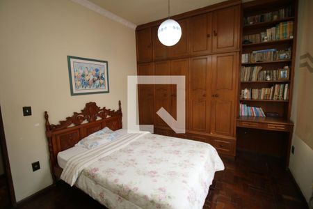 Casa à venda com 329m², 5 quartos e 3 vagasQuarto 3 