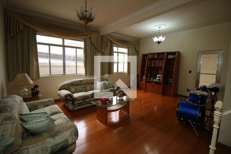 Sala 1 de casa à venda com 5 quartos, 329m² em Penha Circular, Rio de Janeiro