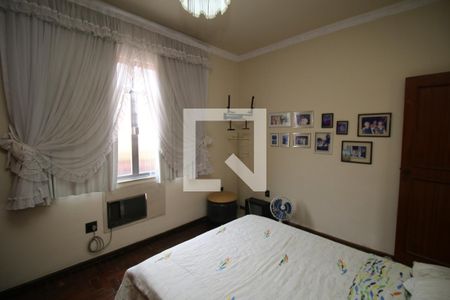 Casa à venda com 329m², 5 quartos e 3 vagasQuarto 4