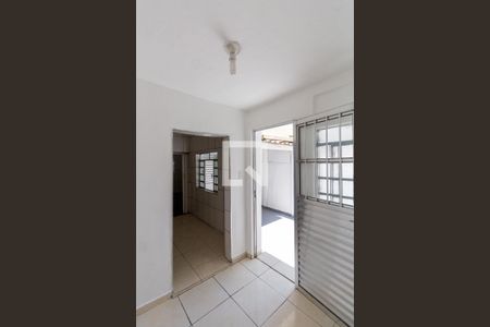 Casa para alugar com 40m², 1 quarto e sem vaga Casa para alugar com 40m², 1 quarto e sem vagaEntrada