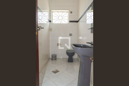 Casa para alugar com 500m², 4 quartos e 2 vagasPiso Superior-Banheiro Social