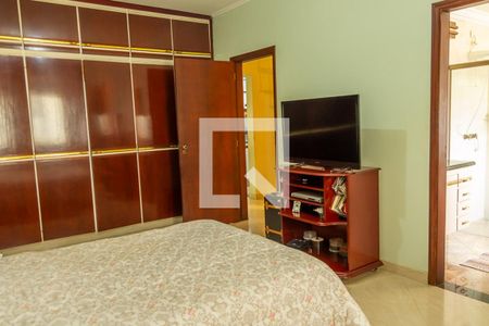 Casa para alugar com 500m², 4 quartos e 2 vagasSuíte 2