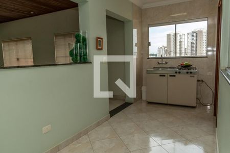 Casa para alugar com 500m², 4 quartos e 2 vagasPiso Superior- Hall com pia,fogão e freezer