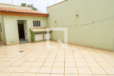 Casa para alugar com 500m², 4 quartos e 2 vagasÁrea Externa fundos-Quintal