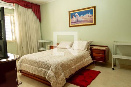 Casa para alugar com 500m², 4 quartos e 2 vagasSuíte 2