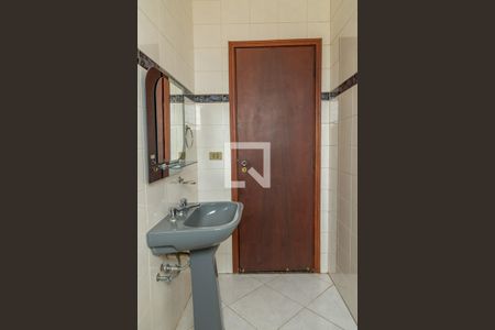 Casa para alugar com 500m², 4 quartos e 2 vagasPiso Superior-Banheiro Social