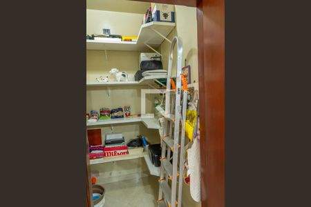 Casa para alugar com 500m², 4 quartos e 2 vagasDetalhe Cozinha-Dispensa