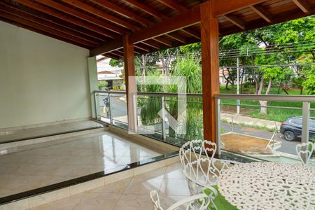 Casa para alugar com 500m², 4 quartos e 2 vagasPiso Superior-Varanda