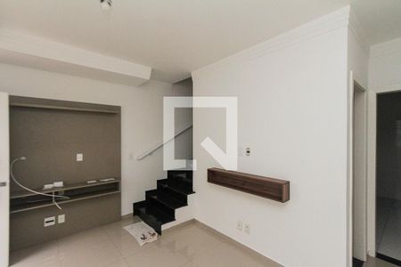 Sala de casa de condomínio à venda com 2 quartos, 65m² em Vila Lucia, São Paulo