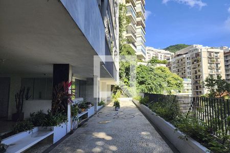 Apartamento à venda com 80m², 2 quartos e 1 vaga Apartamento à venda com 80m², 2 quartos e 1 vagaÁrea comum