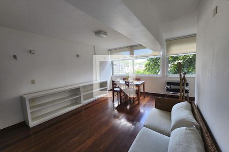 Apartamento à venda com 80m², 2 quartos e 1 vaga Apartamento à venda com 80m², 2 quartos e 1 vagaSala