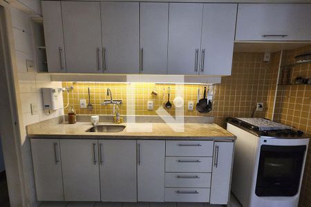 Apartamento à venda com 80m², 2 quartos e 1 vaga Apartamento à venda com 80m², 2 quartos e 1 vagaCozinha