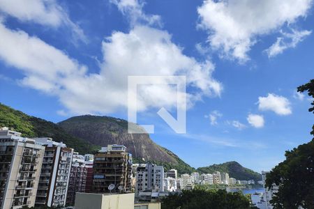 Apartamento à venda com 80m², 2 quartos e 1 vaga Apartamento à venda com 80m², 2 quartos e 1 vagaVista